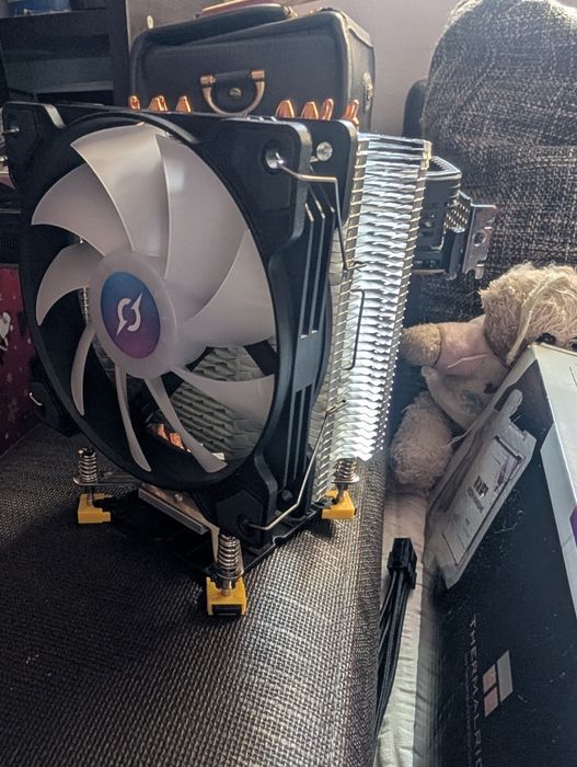 Okazie ‼️ Cooler Aqirys RGB compatibil Intel !