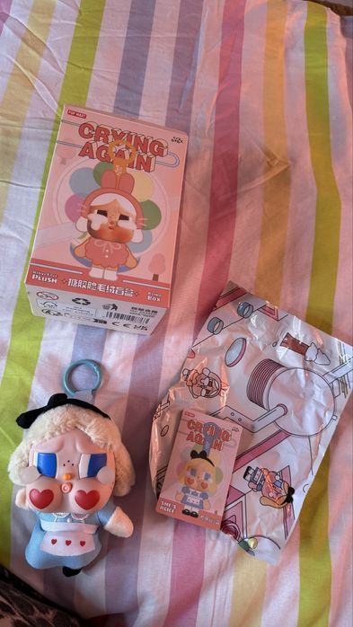 Cry baby She's Alice si What a Frog