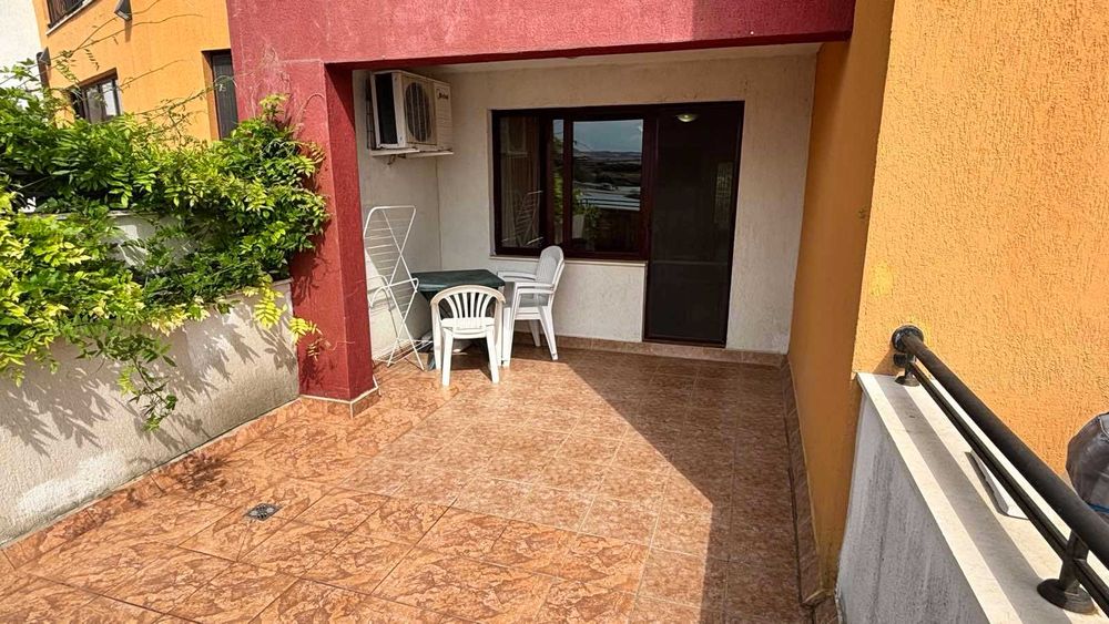 Тристаен апартамент с директна гледка море в к-с Марина Кейп, Ахелой