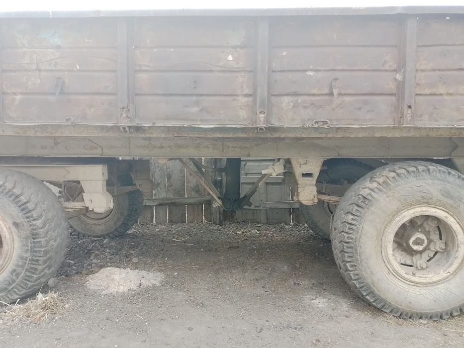 Продам Тракторный прицеп 2 ПТС 6
