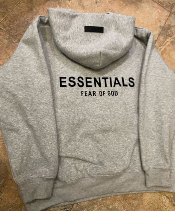 ESSENTIALS Fear of God екип