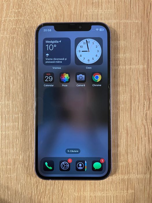 Vând iPhone 12 în perfectă stare