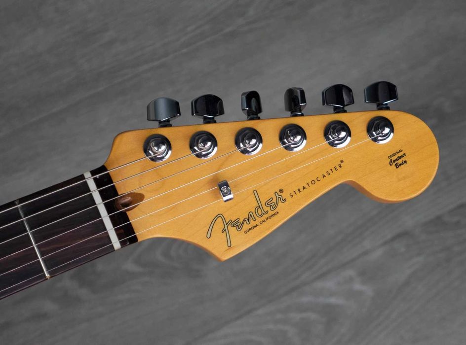 Fender American Professional II Stratocaster RW DK NI Китара