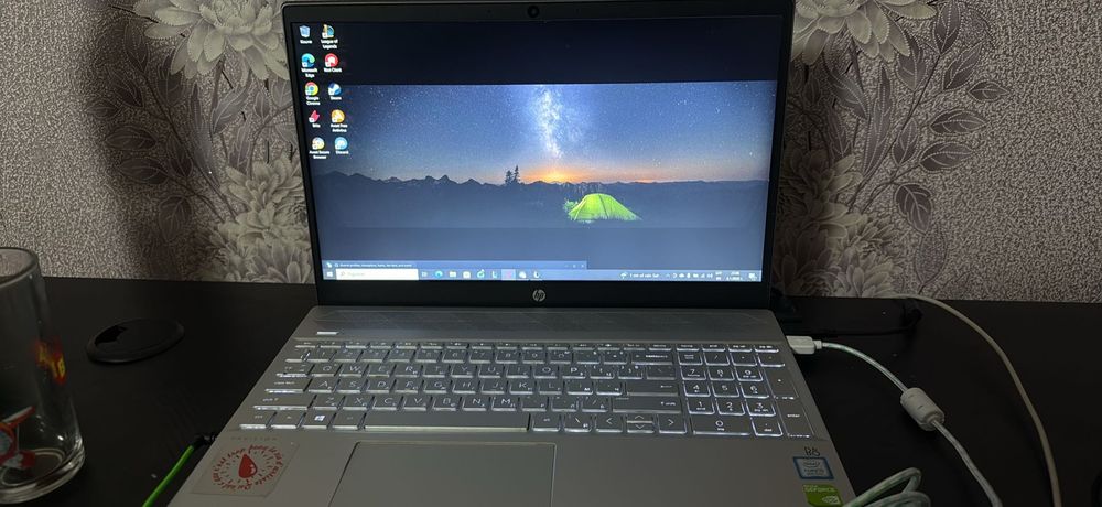 Продавам личния си лаптоп-HP Pavilion 15-cs1xxx