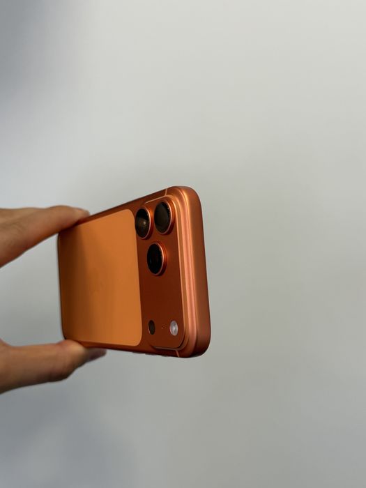 iPhone 17 PRO MAX - 100% батерия