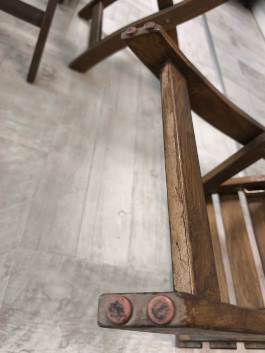 Комплект градински мебели от дърво, маса и три столаа