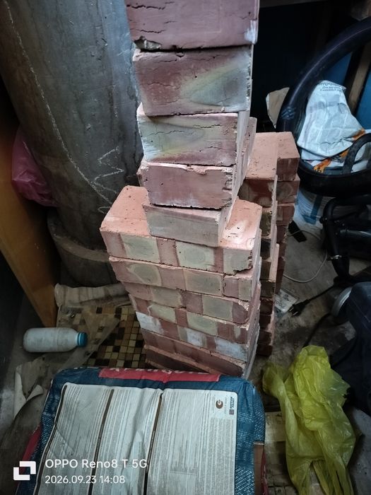 Кирпичи красные 32 шт