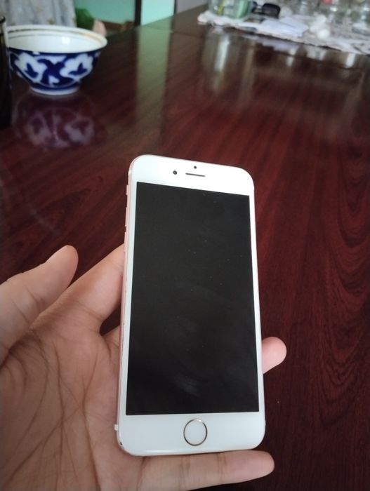 Продам айфон 6с розовый