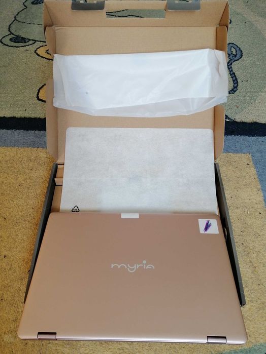 Laptop 2 in 1 touchscreen metalic roz,