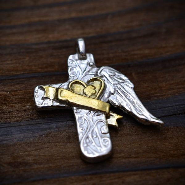 Сребърен медальон 925 „Ангелски Кръст със Сърце“ | Златни акценти |