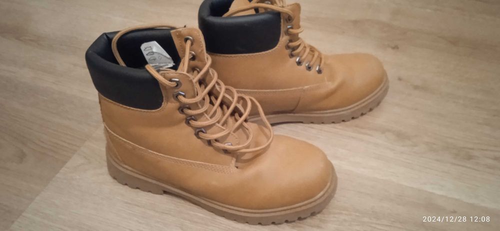 Детск изимни боти