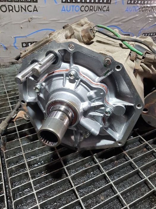 Cutie de Tranfer Grup Fata Toyota Hilux VII (Facelift 2008) 3.0 D 2008 - 2011 171CP ...