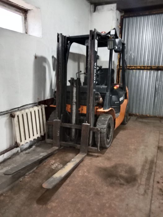 Кара Тойота сатылады