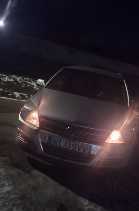 Vând  opel astra h 1.9