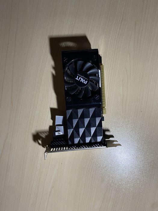 Продам видеокарту Gt 630 2 Gb