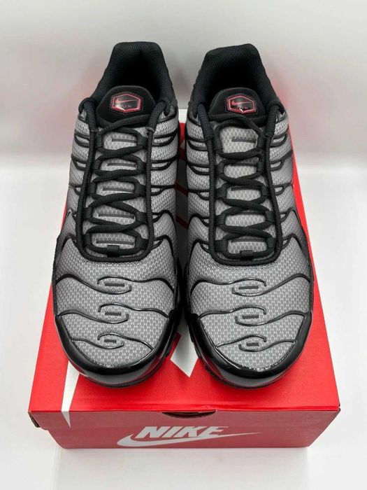 Обувки Nike / Air Max Plus / TN "Crimson" + КУТИЯ