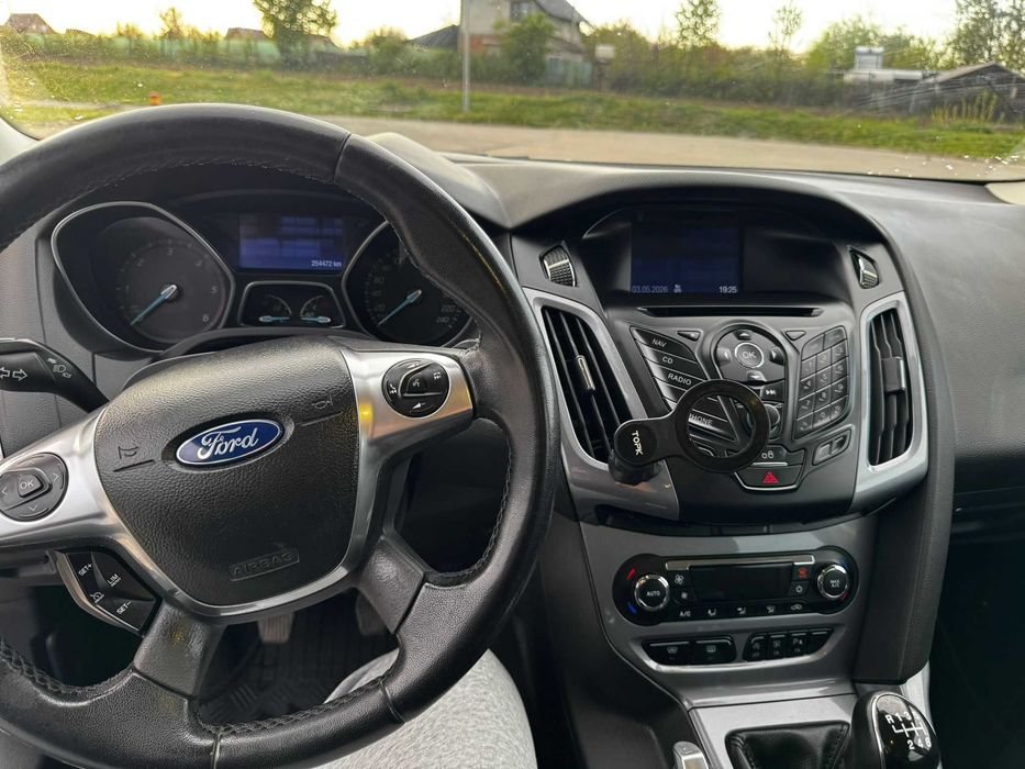 Ford Focus  2013