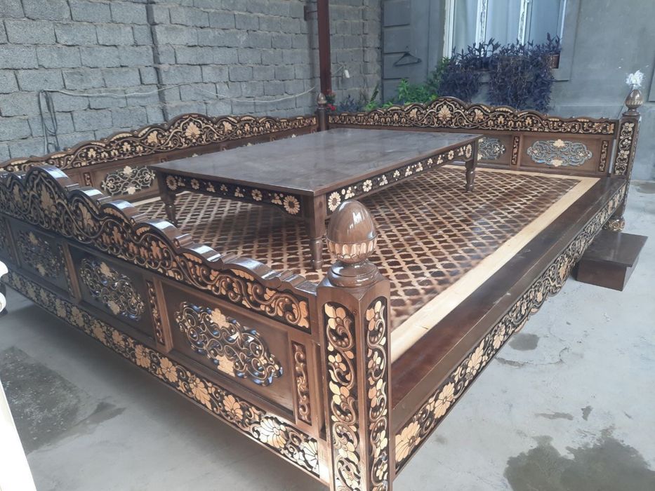 Tapchan kravat surilar 2milyon600ming so’mdan boshlab