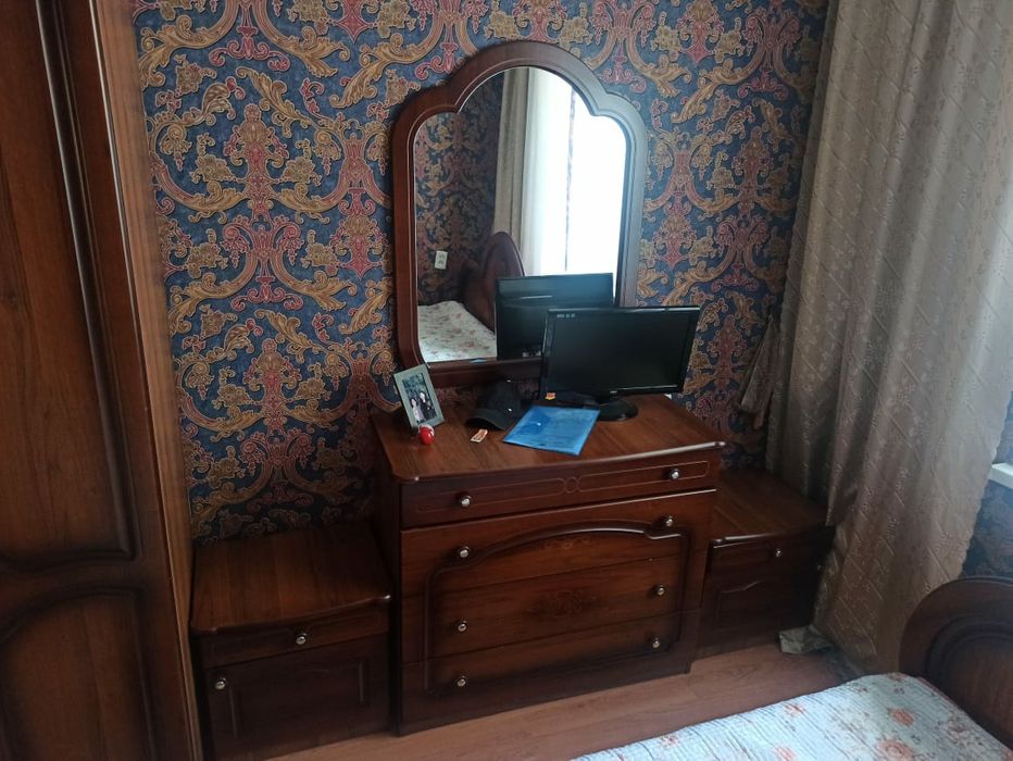 Спальный гарнитур