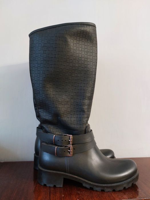 Продам сапожки  резиновые.