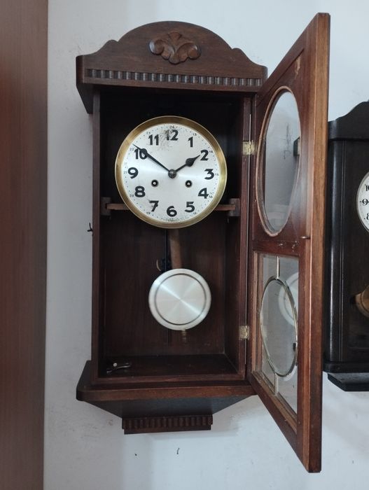 Ceas pendula de perete anii 30 cu pendul