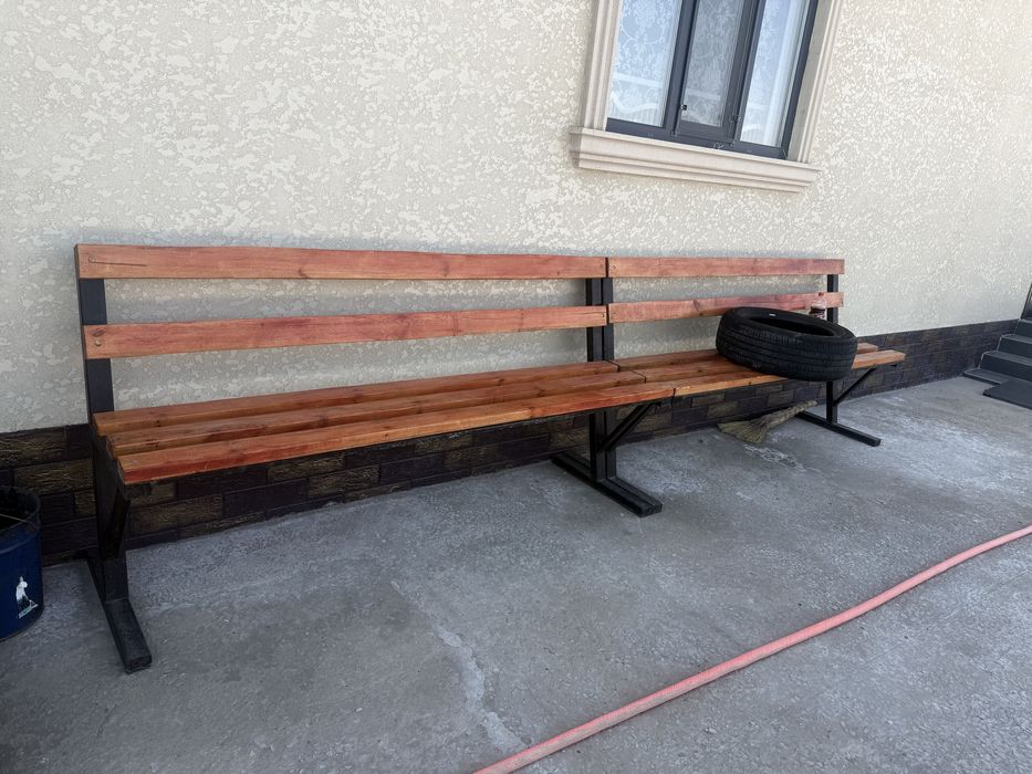 уличная скамейка