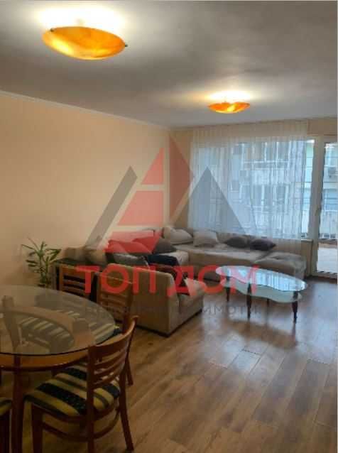 Дава се под наем Тристаен апартамент в Варна, Център - 118 кв.м за 703.8 € - Снимка #1