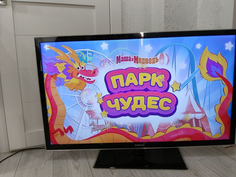 Продам большой телевизор  Samsung smartsmart