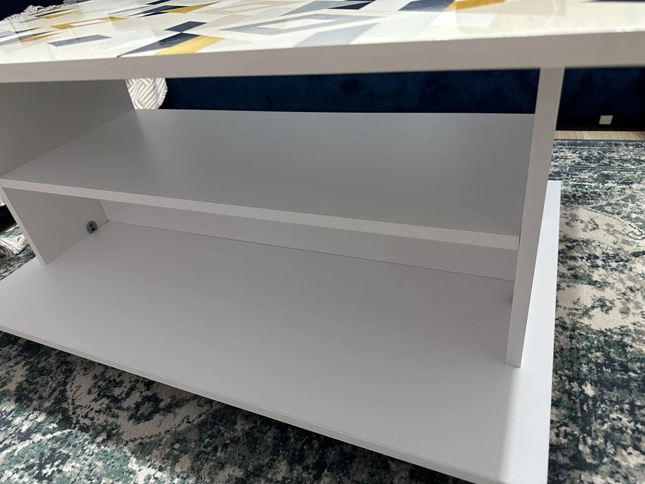 Masa moderna de sufragerie