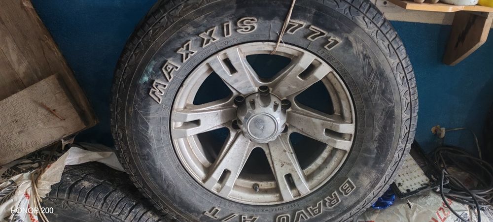 Maxxis Bravo At 771 265/70/16