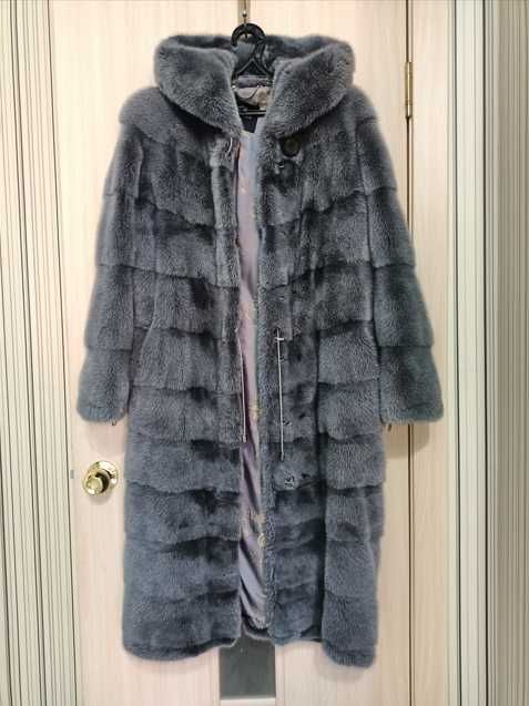 Шуба норка с капюшоном 44