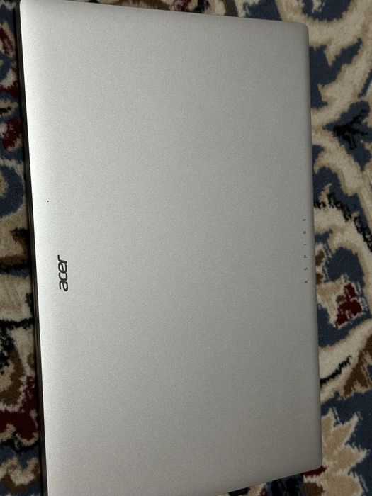 Ноутбук продам срочно