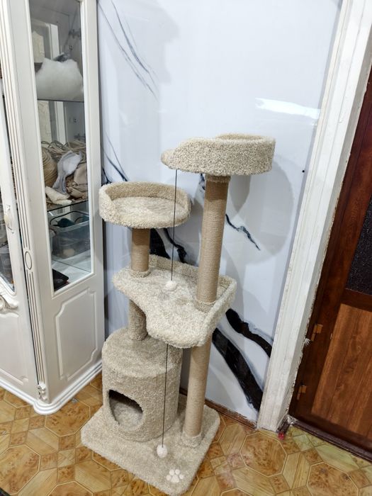 Домик для кошек. Когтеточка. Много ассортимента когтеточки