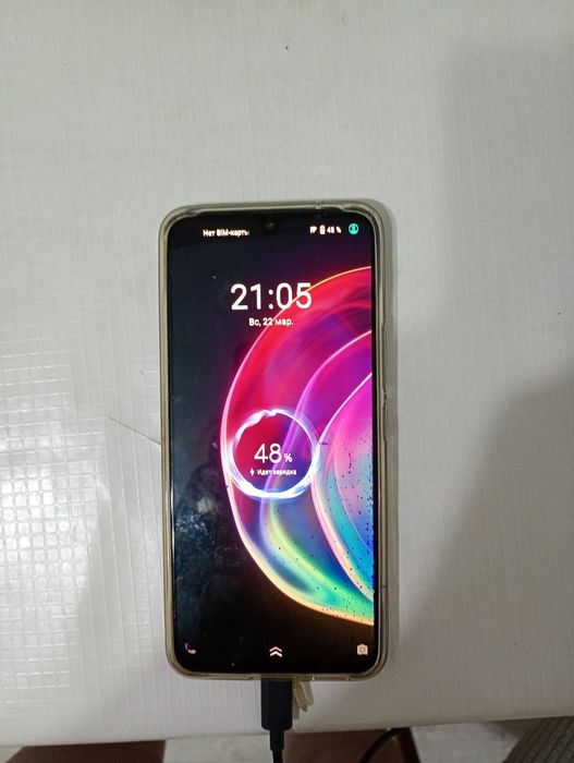 Продам смартфон рабочий ViVO V21