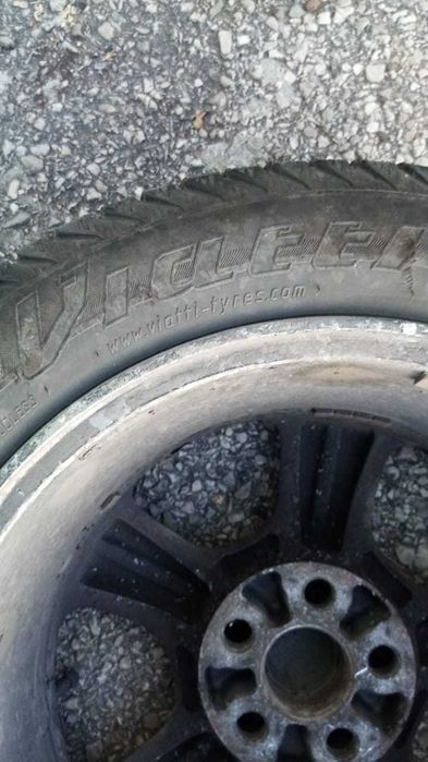 4 броя алуминиеви джанти с гуми 15-5х100 toyota с хубави зимни гуми