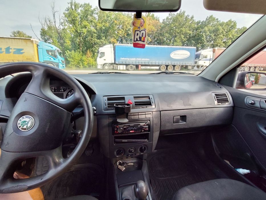 Vând Skoda Fabia