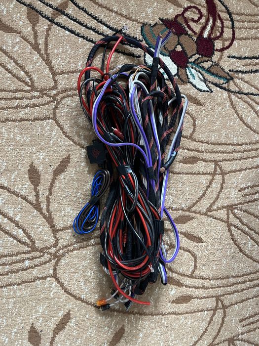 Продам сабвуфер новый