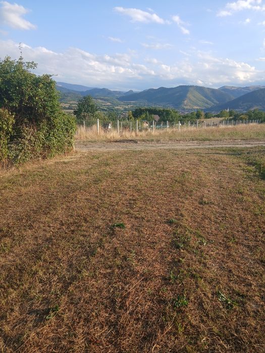 Teren priveliște de vis  situat in  Tropinii vechi-extravilan