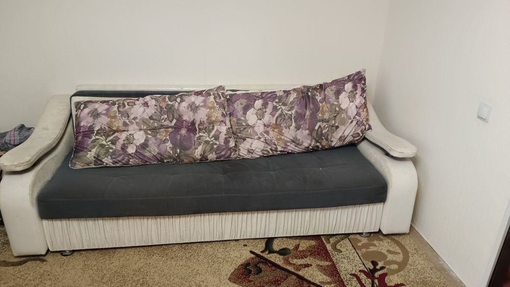 Срочно продам диван б/у