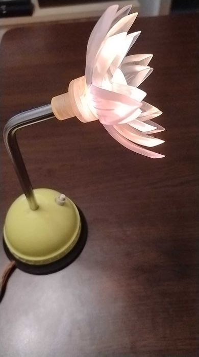 Veioză nufăr vintage anii '80 Bucuresti Sectorul 4 • OLX.ro