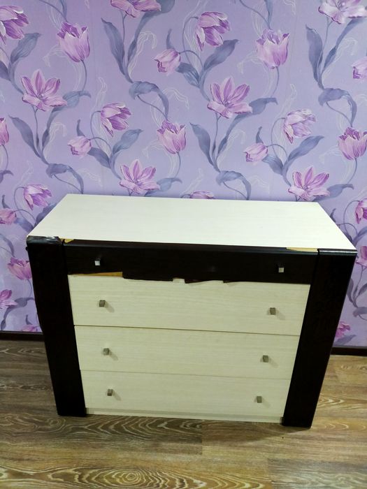 Продам срочно обувницу, комод