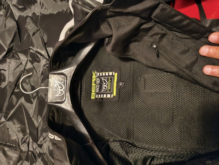 Berik кожен мото екип размер 52