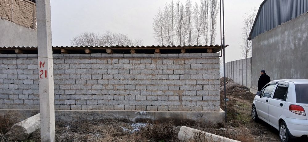 Noturar joy sotiladi