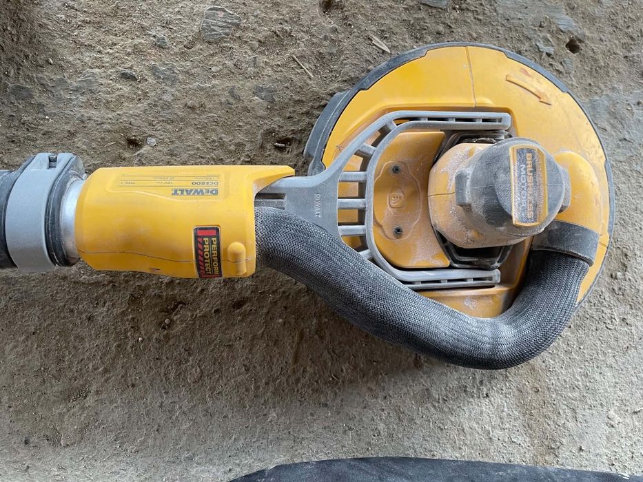 Girafa slefuit Dewalt DCE800 Brushless pachet complet cu baterie