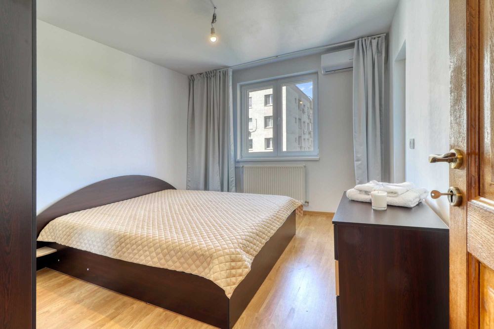 Costin Georgian, 3 camere, semidecomandat, complet mobilat si utilat