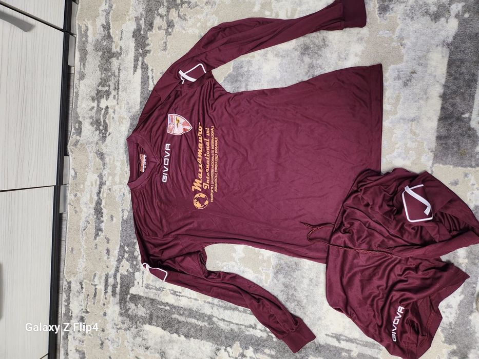 Vind echipament footbal