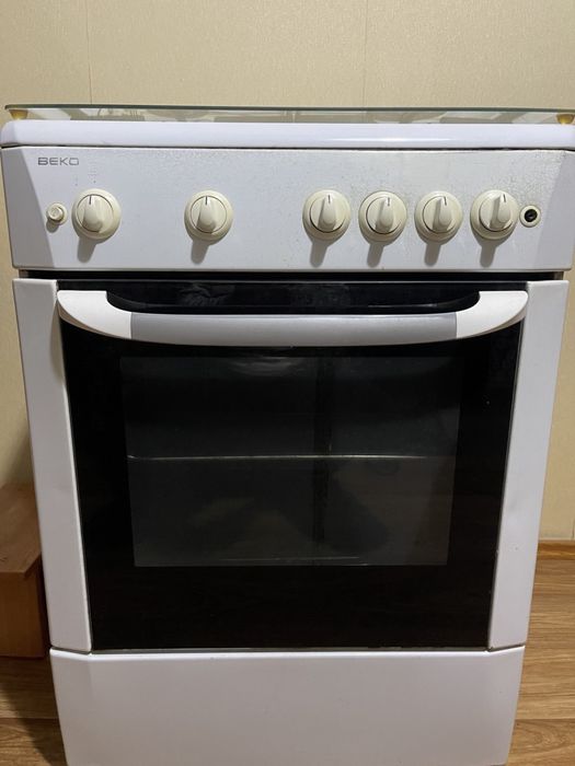 Продам газовую плиту Beko