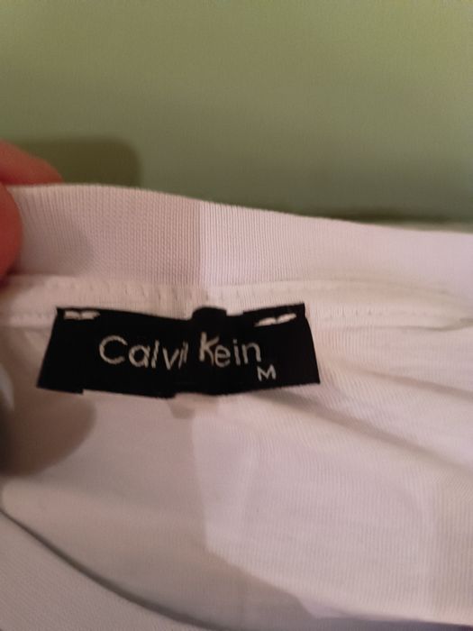 Два броя тениски състояние ново