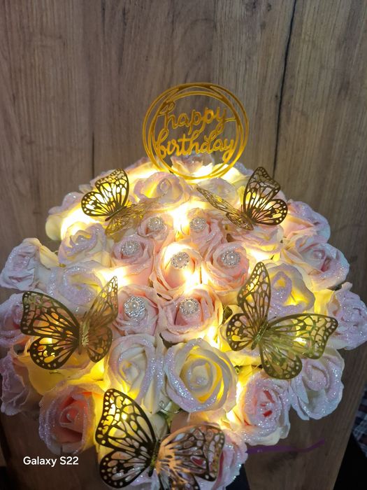 Aranjament floral din săpun