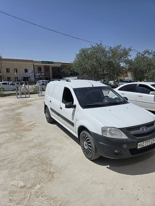 Lada largus 2015 yil